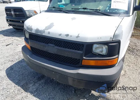 2013 Chevrolet Express 2500 Work Van из США, поврежденный, VIN 1GCWGFBA8D1102953